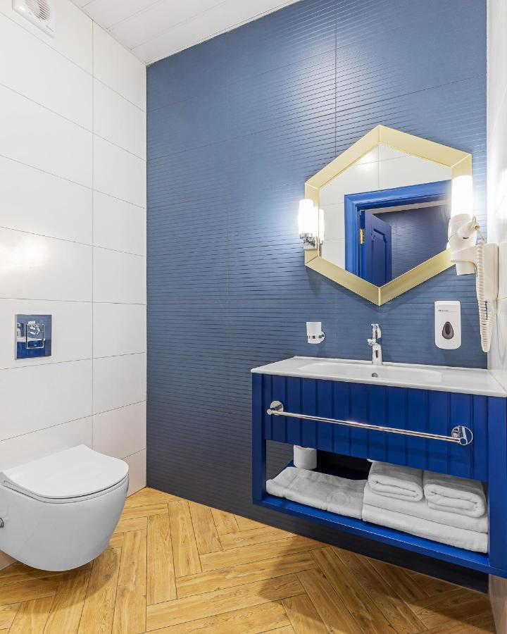 Queen Bee Kiev Exterior foto